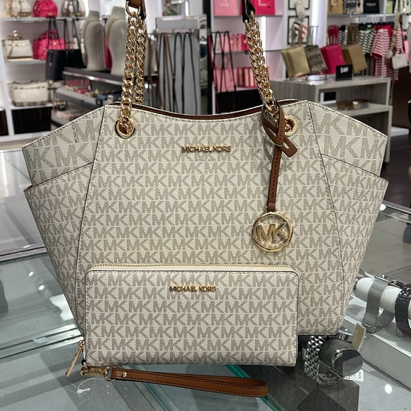 MICHAEL KORS 
Jet Set Large Signature Shoulder Bag & JST Lg CONTINENTAL wallet - Picture 2 of 16